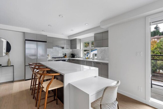 Photo - 1160 Oxford St Unit ID1051836P