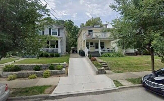 Building Photo - 2889 Markbreit Ave Unit # 2