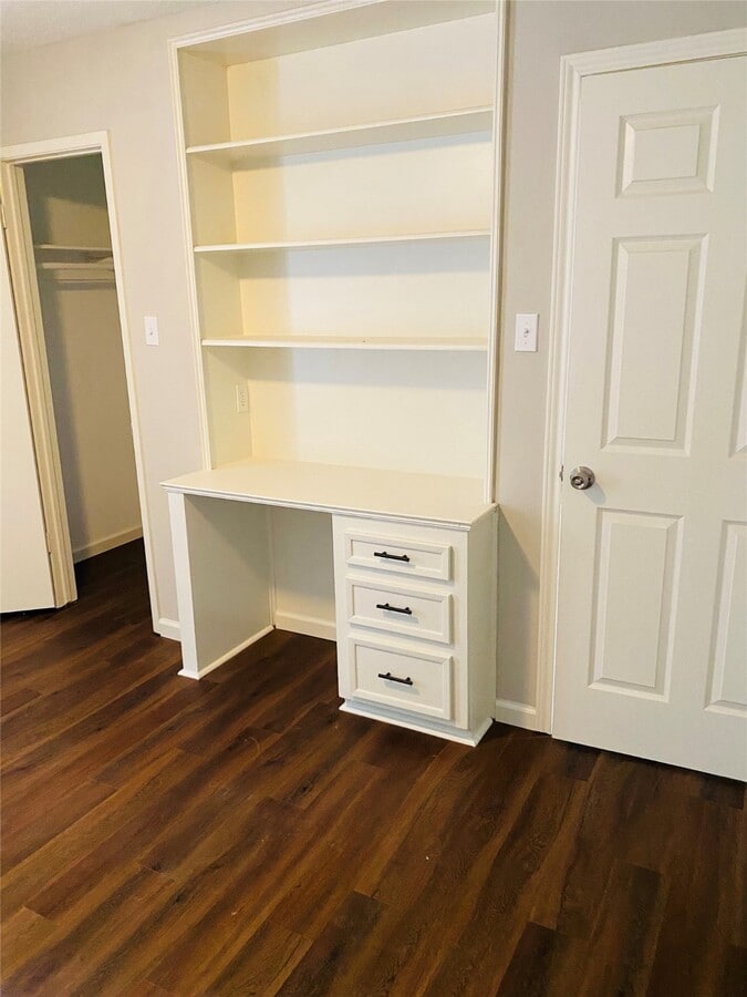 Photo - 2819 Colony Dr