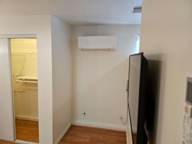 Photo - 20624 Kittridge St