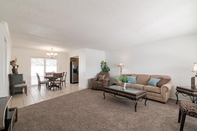 Photo - 4422 E Escondido Ave