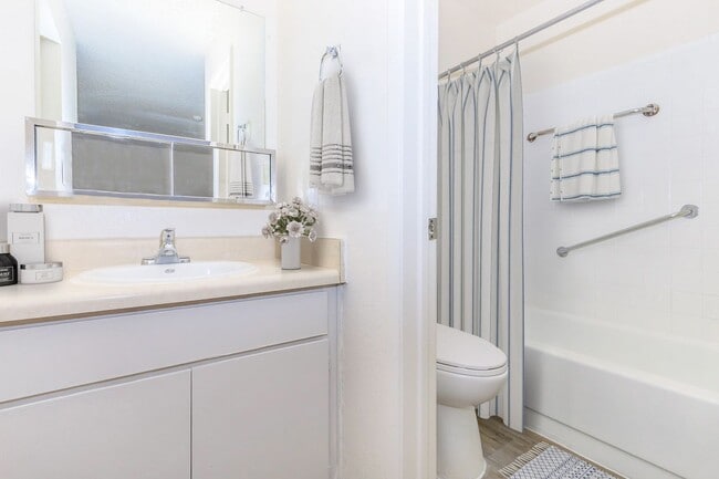 Sterling Pointe Apartments