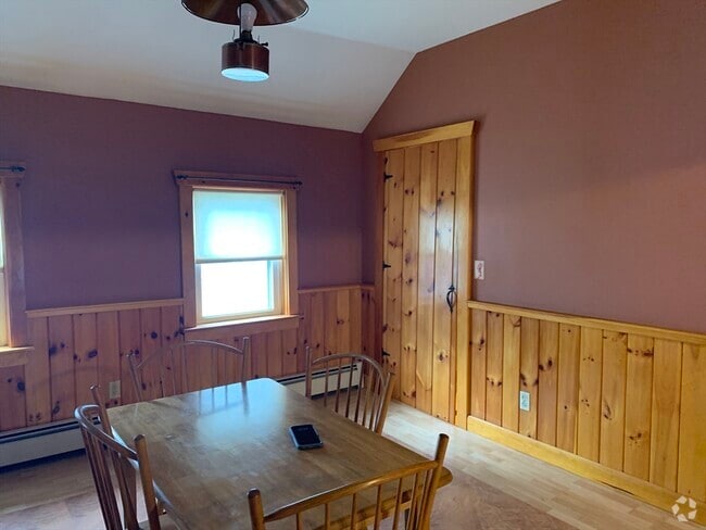 Building Photo - 346 Fountain St Unit # 2 Rental