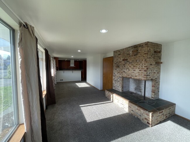 Photo - 2201 S 15th St