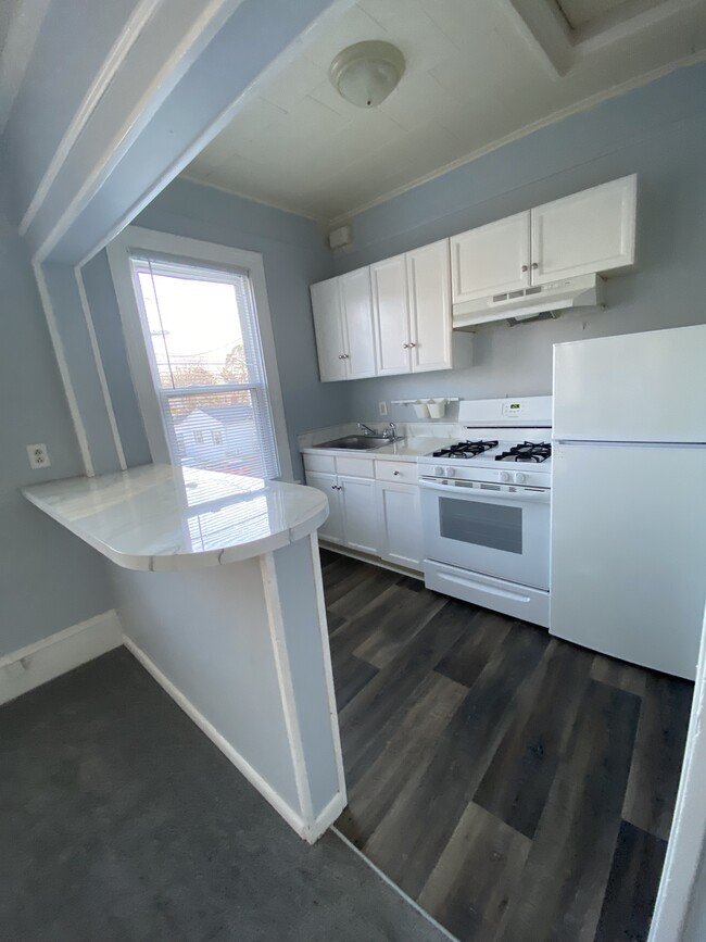 Kitchen - 1934 Holladay St Apartments Unit B