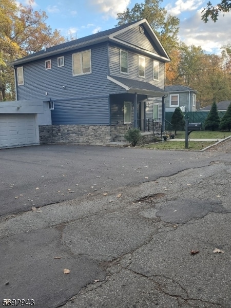 Photo - 13 Roger Ave