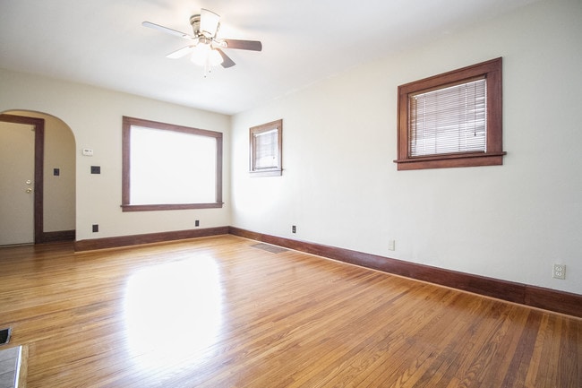 Photo - 306 E Northgate Pkwy