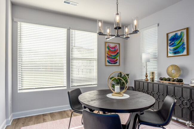 3BR, 3.5BA - 1,786SF