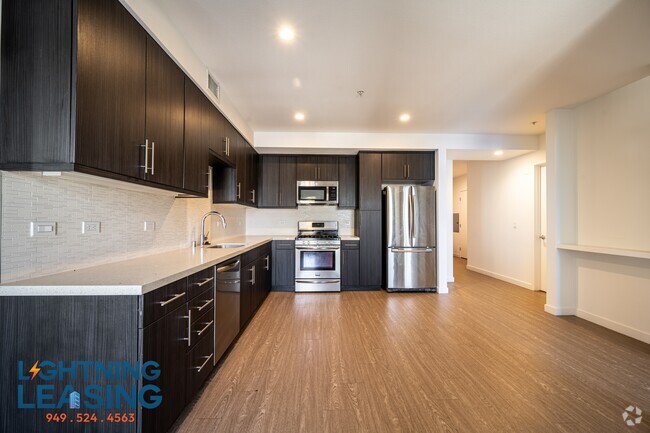 Building Photo - 11405-11403 Chandler Blvd Unit 405D Rental