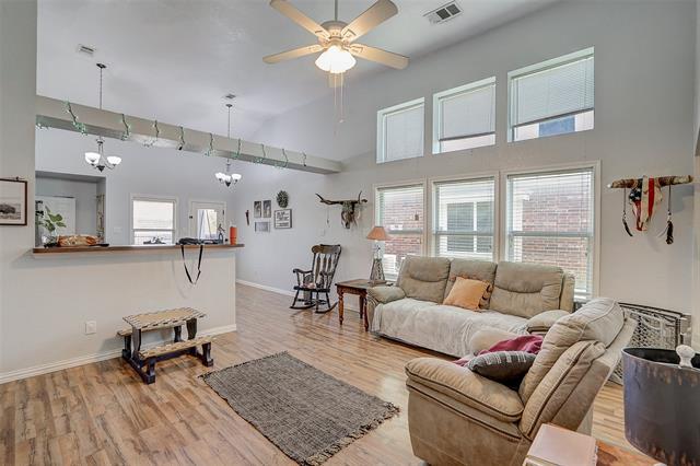 Photo - 8801 Stewart St