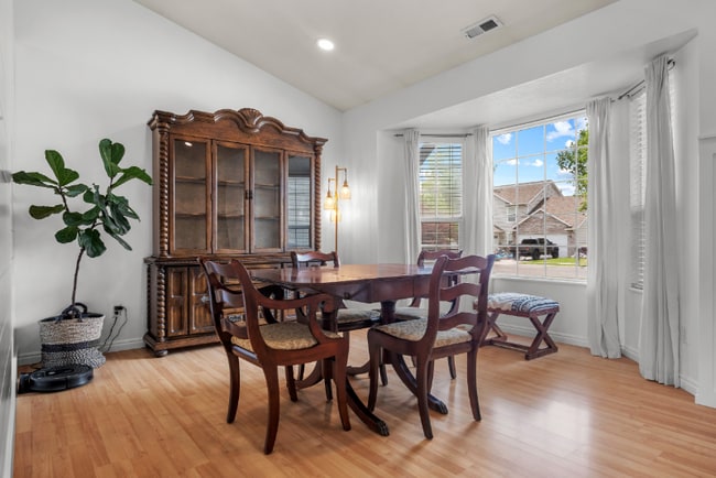 Photo - 617 S 1370 W