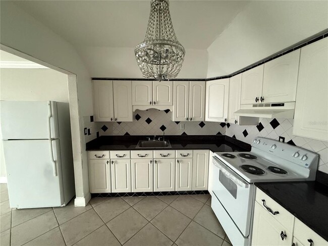 Photo - 1345 Drew St Unit 16