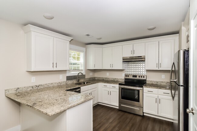 Photo - 1020 N Oakwood St