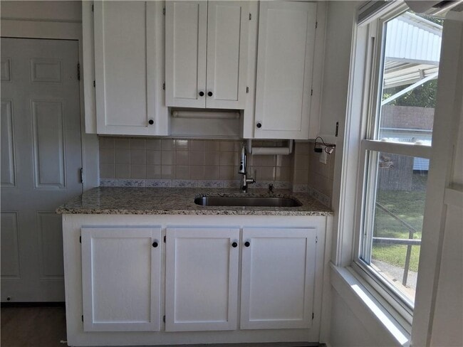 Photo - 103 Roger Williams Ave