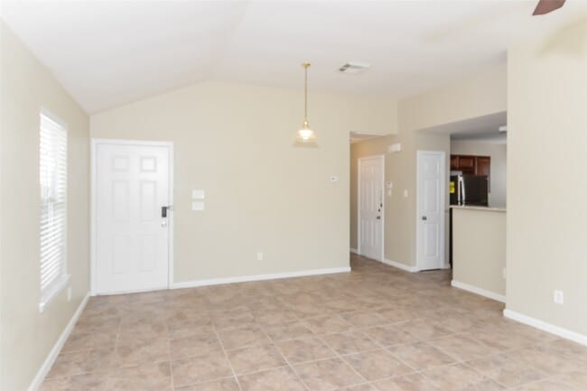 Building Photo - 2127 Whittier Dr Rental