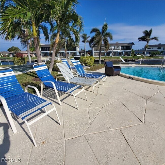 Photo - 828 Victoria Dr Unidad B14