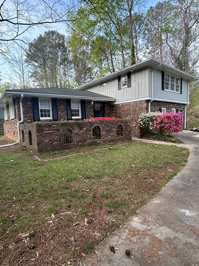 293 Shelton Woods Ct
