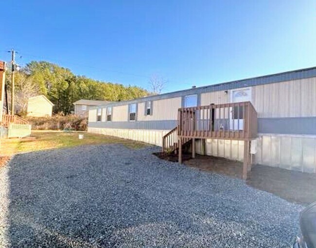 Photo - 2 Bedroom, 2 Bathroom Mobile Home in Roxboro