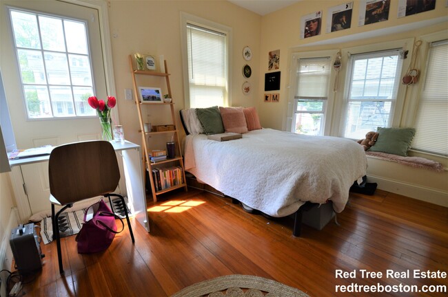 Photo - 74 Brooks St Apartments Unit 2