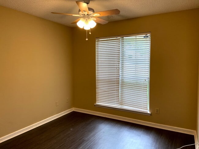 Photo - 2111 Boone Pl