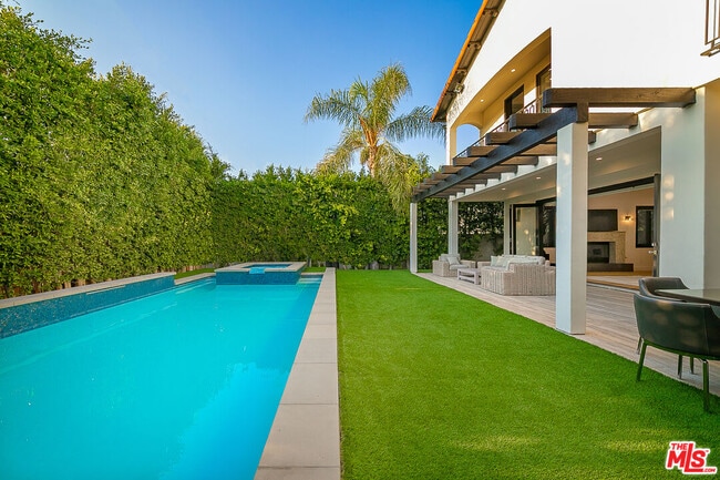 Photo - 419 N Edinburgh Ave