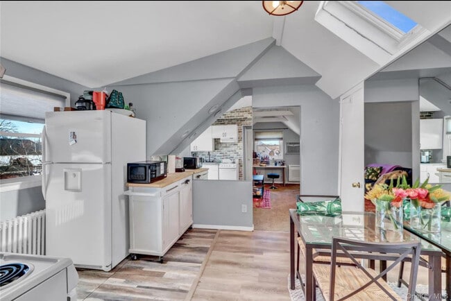 Photo - 233 Sears Rd Unit Second Floor