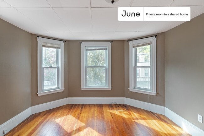 Photo - Room in Shared 4 bed/1 bath home Unidad B