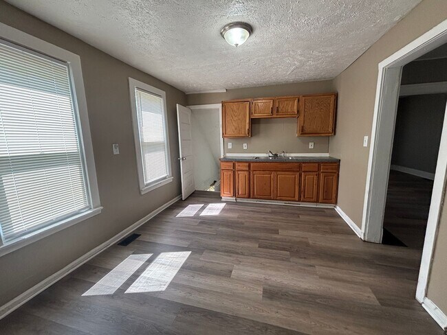 Photo - Single Family 3 Bed Home