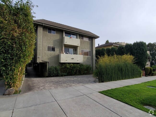 Building Photo - 11946 Dorothy St Rental