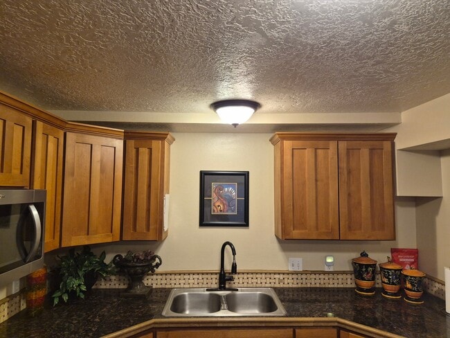 Photo - 420 W 1840 S