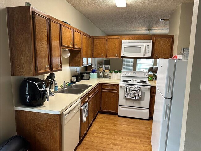 Photo - 2414 Longview St Unit 301