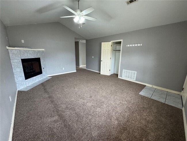 Photo - 745 Applegate Ln