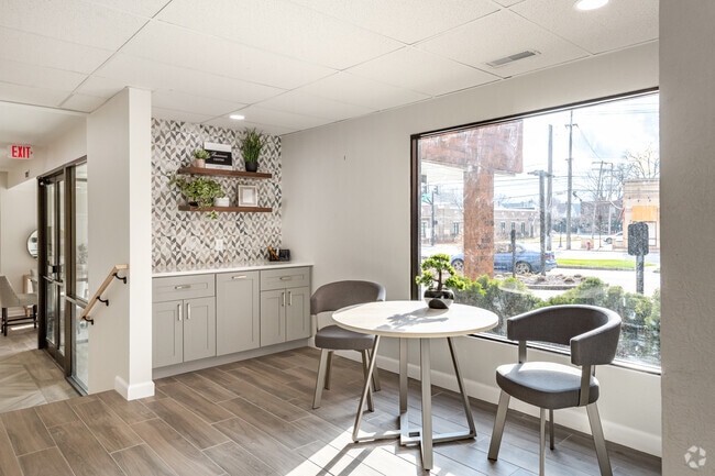 Castlewood Apartments