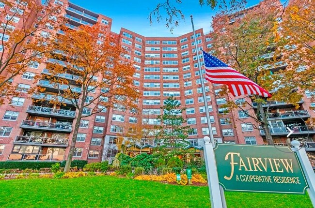 Photo - 61-20 Grand Central Pkwy Condo Unit A1105