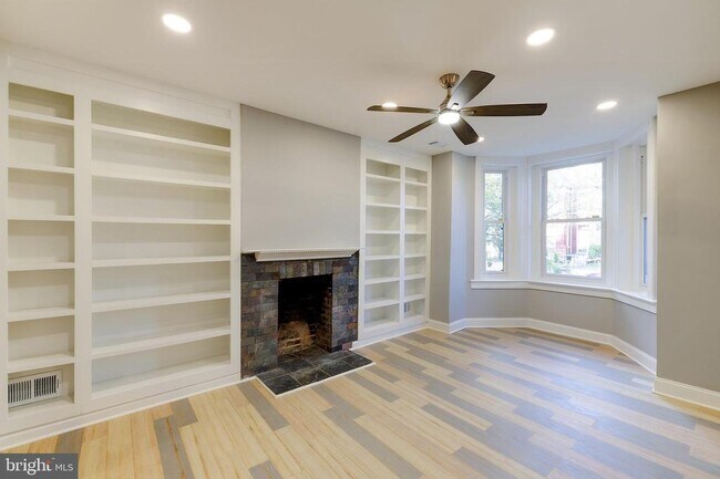 Photo - 1393 F St NE