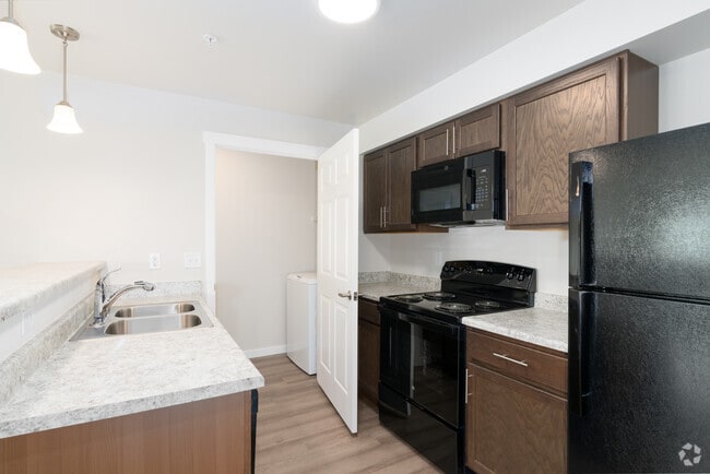 1BR, 1BA - 657SF