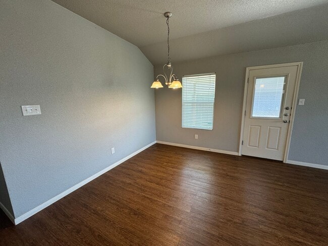 3802 John Chisholm Loop Unidad B