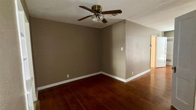 Photo - 1842 W Main St