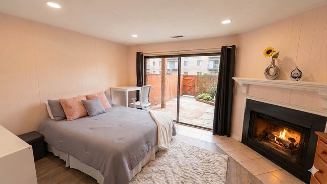 Building Photo - 971 S Taylor St