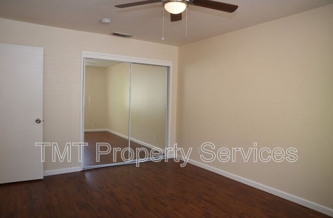 Photo - 8252 Center Pkwy