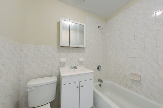 Photo - 106 Rockaway Ave Unit 2