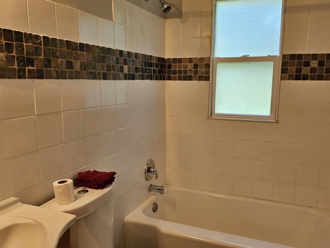 Photo - 25 N Marguerite Ave