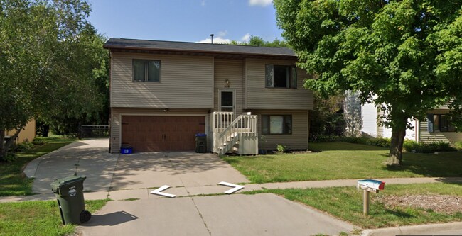 5 bedroom 3 Bath Executive Rental - 5 bedroom 3 Bath Executive Rental