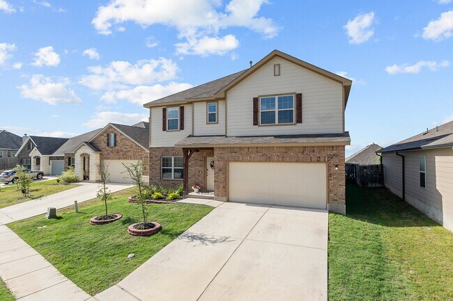 Photo - ASK ABOUT FREE APPLICATIONS THROUGH AUGUST!

"Spacious 6-Bedroom Retreat with 3.5 Baths and Over ...