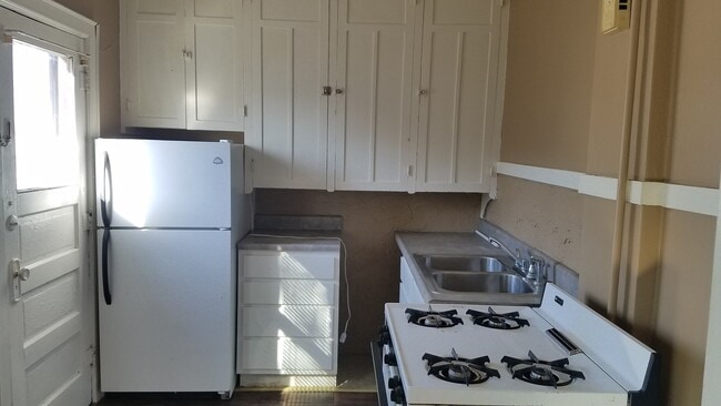 Photo - 10 N 31st