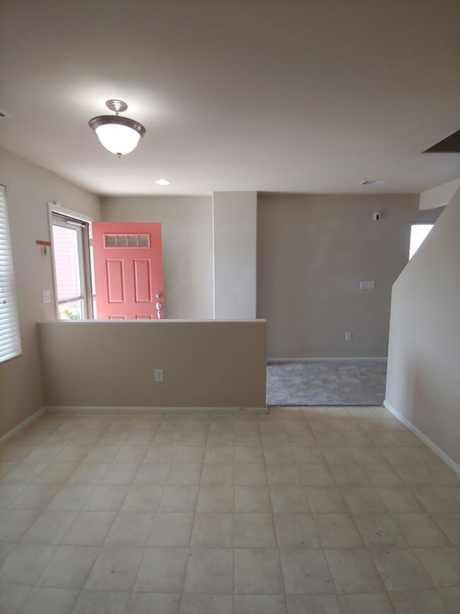 Photo - Delightful 3BD/2BA Townhome in Erie