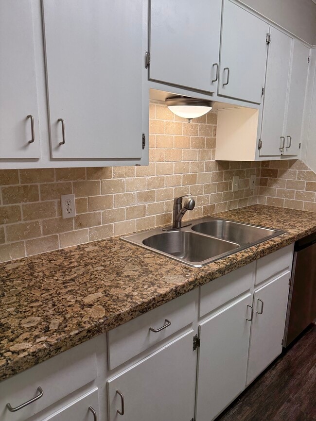 Photo - 1150 Chatwood Dr.