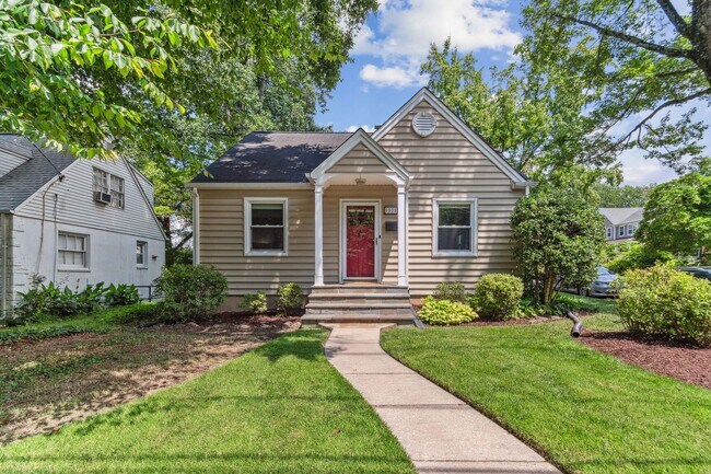 Photo - Cute Cape Cod Close to Forest Glen Metro w/huge backyard!