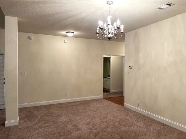 Photo - Minutes away from Geico, YKK and Downtown ...