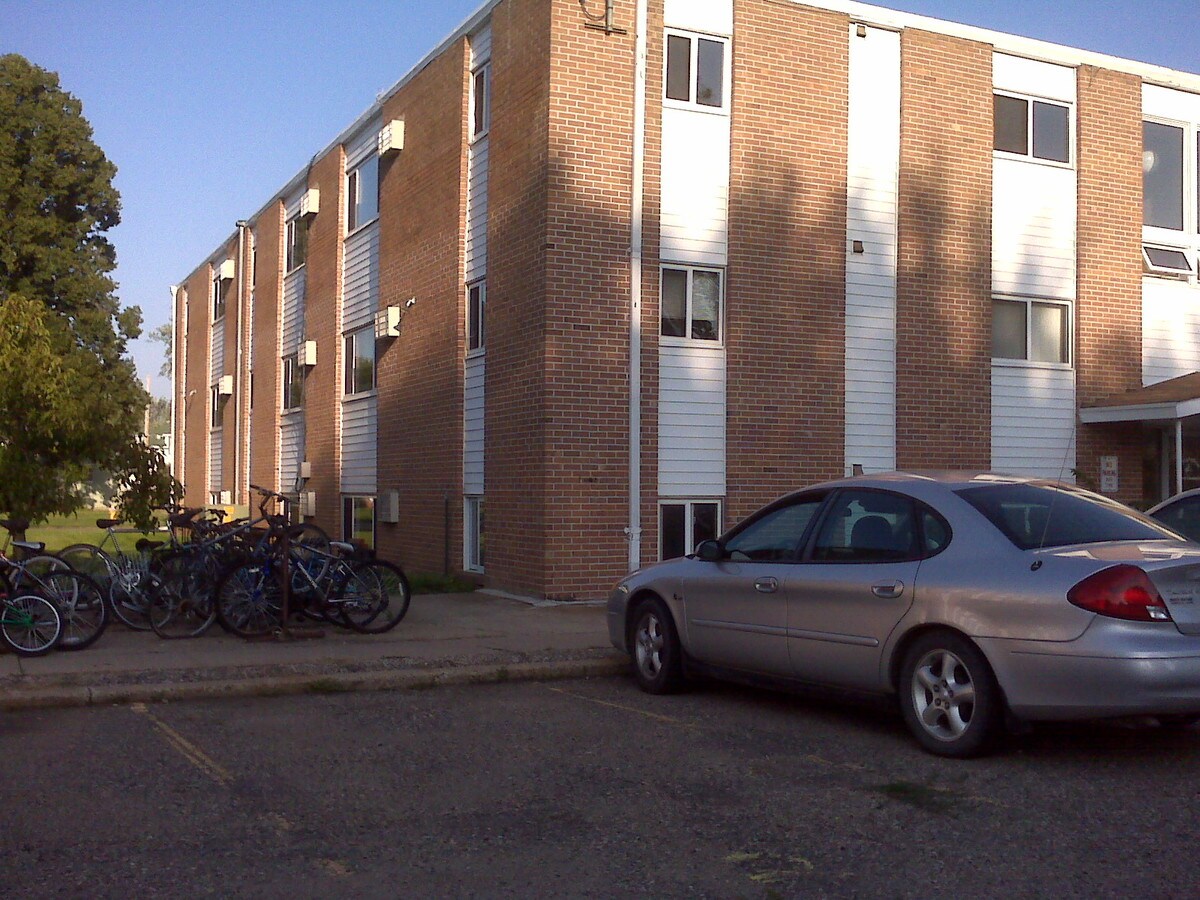 Photo - Stringfellow Apts